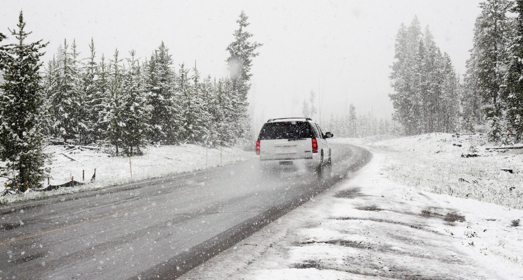 ¡Conduce seguro! Equipa tu coche para el invierno